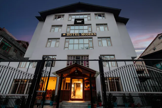 Townhouse Rajbagh formerly Hotel Modern