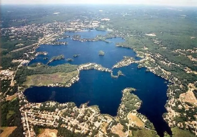 Webster Lakefront Rental - Wrecked At Ron's