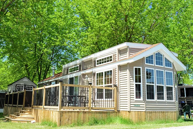 Pioneer Point | A Parkbridge Cottage & RV Resort