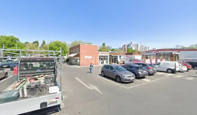 Wilhelmsruher Damm 231