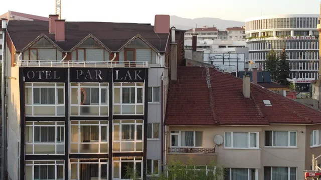 Parlak Otel
