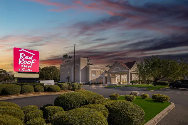 Red Roof Inn & Suites Albany, GA