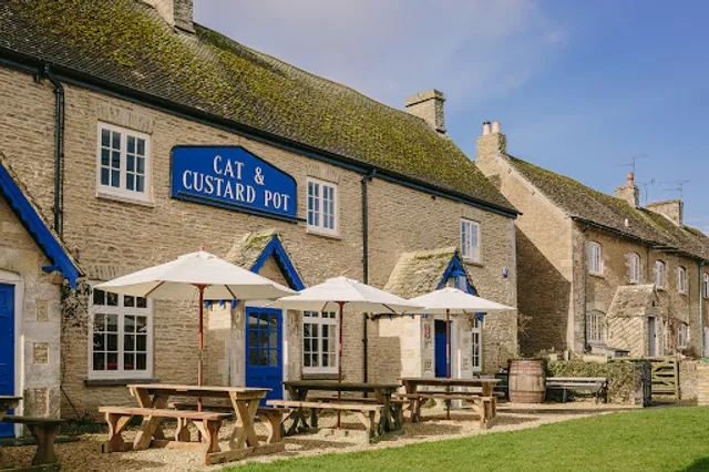 Cat & Custard Pot Inn