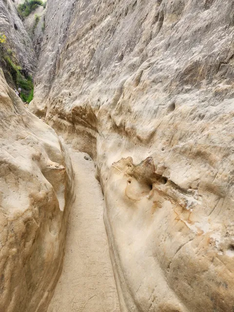Annie's Canyon Trail - Solana Hills Trailhead Parking Area