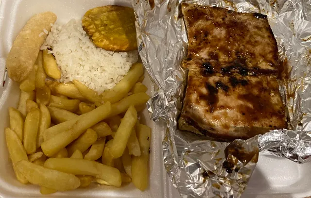 El Pechirojo Asadero Restaurante