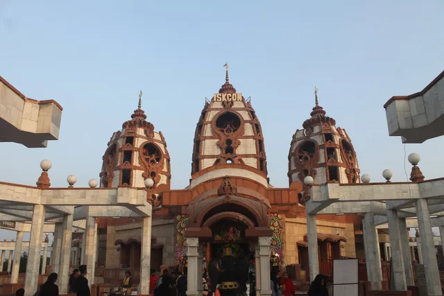 Fitso Flash - ISKCON Temple