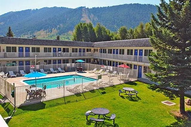 The Jackson SouthTown