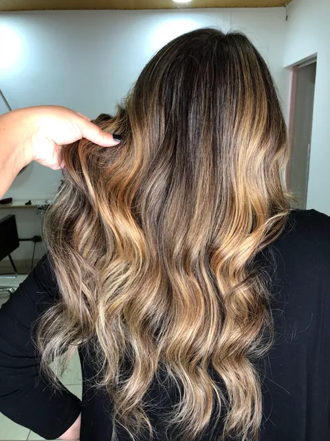 Reh Oliveira Hair Concept