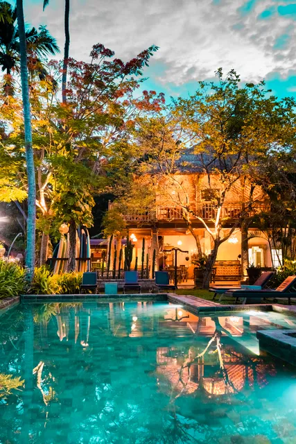 Aga Surf View & Restaurant