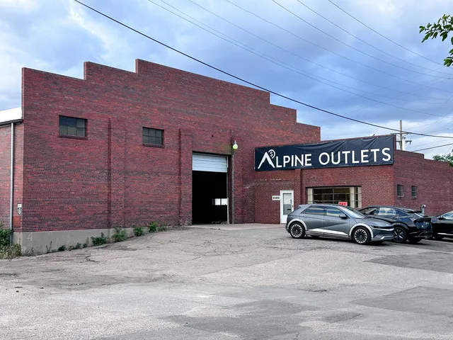 Alpine Outlets