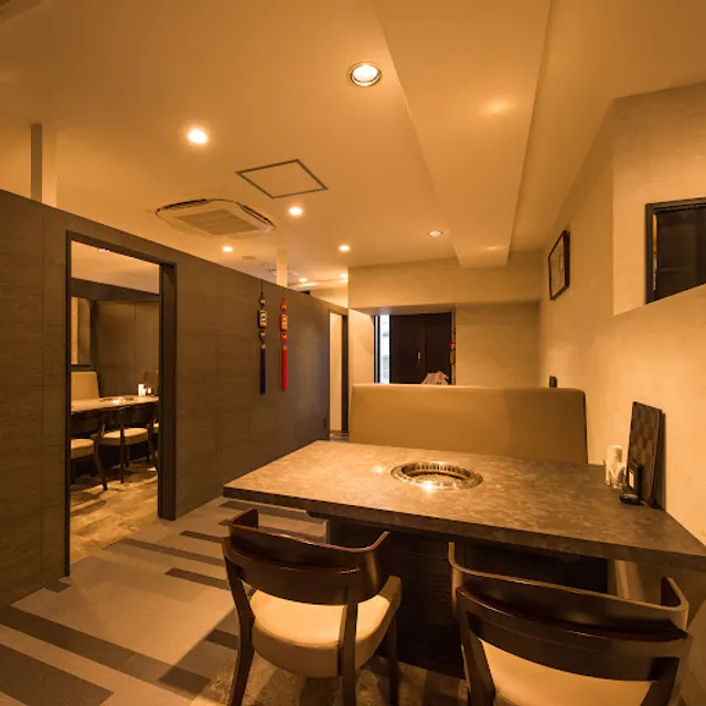 やきにく寿々(じゅじゅ) 春吉店