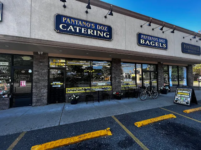 DOZ Bagels of Freeport Pantano's