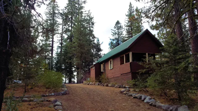 Lakeview Cottages