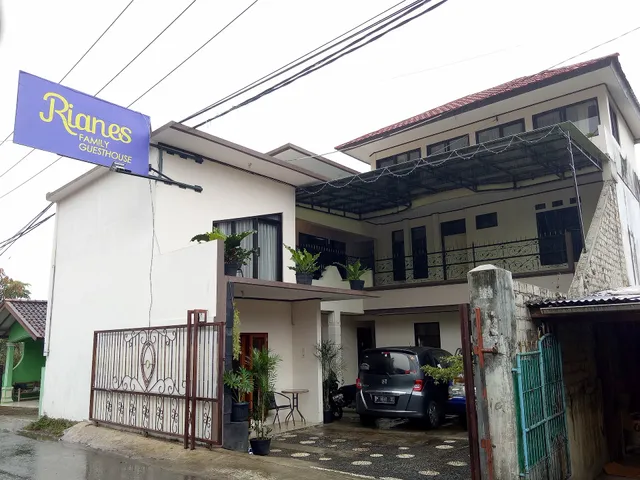 Rianes Family Guest House