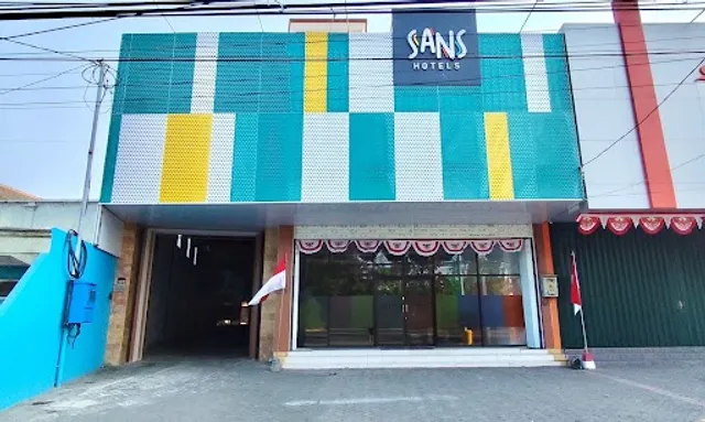 Sans Hotel Syariah Purnama Nganjuk