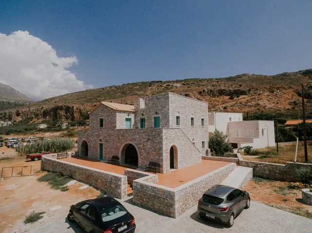 George Sea Front Suites