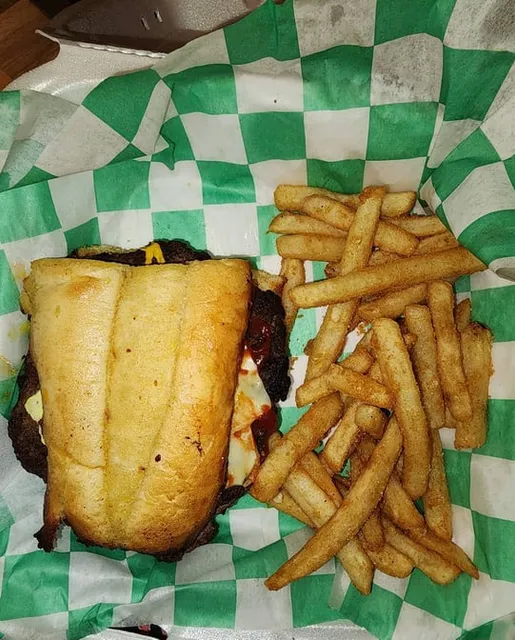 Shamrocks Pub & Grub