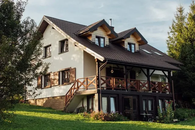 Wetlinowo.pl - Sielska chata za wsią