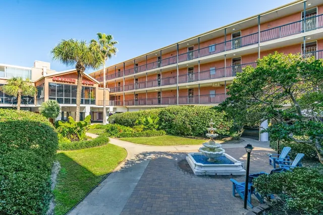 Cozy Condo, Galveston Seawall, Gulf View
