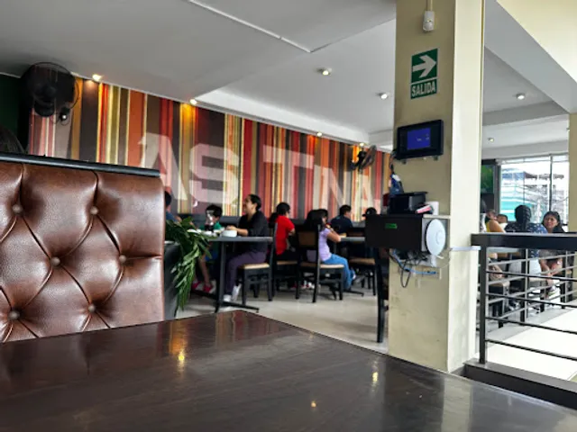 Tinajas Chicken & Grill