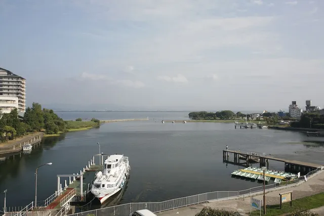 Ogotoso Lakeshore Inn