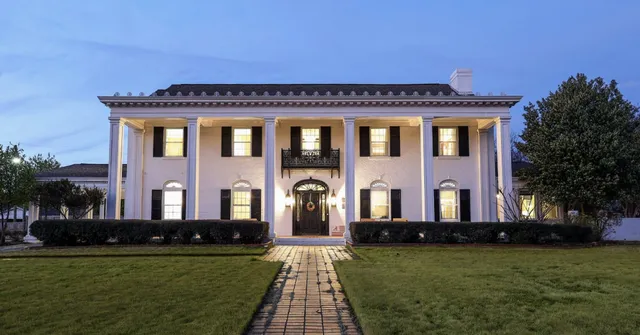 Wood Manor Guest House