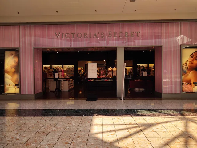 Victoria's Secret & PINK
