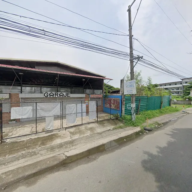 Thriftea Tea & Pastries