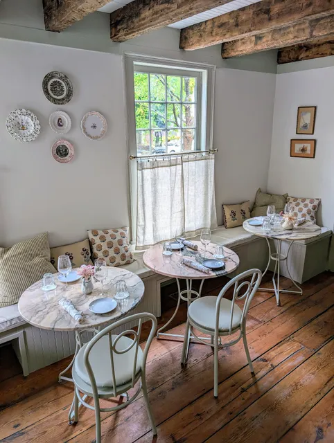 Isola Wine and Tapas