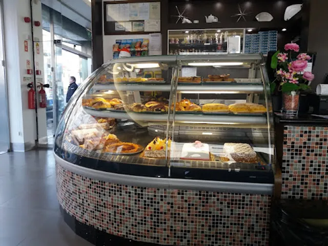 Pastry Paloma Blanca