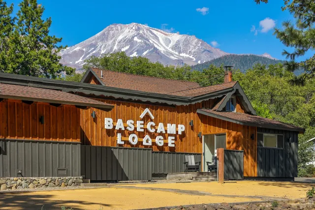 Basecamp Lodge