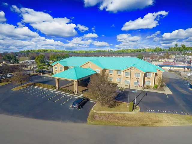 Quality Inn & Suites Alma - Fort Smith Northeast