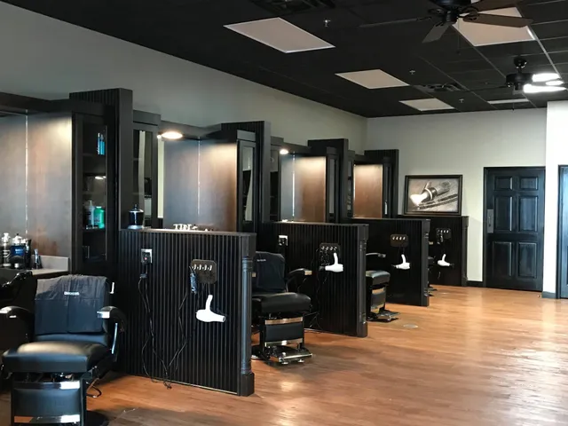 Roosters Men's Grooming Center