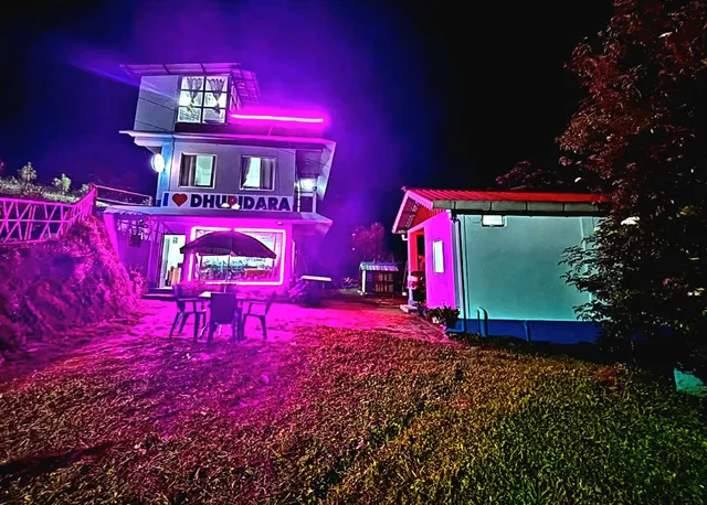 Nilaya Dhupi dara homestay