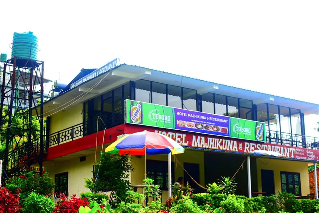 Hotel Majhikuna & Restaurant