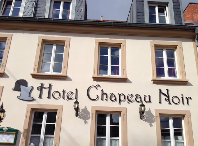 Hotel Chapeau Noir