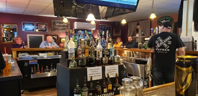 Crossroads Country Tavern