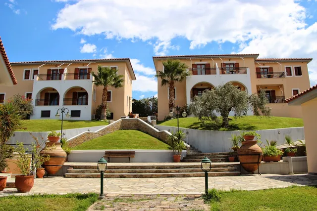 Hotel Apartments Sikia