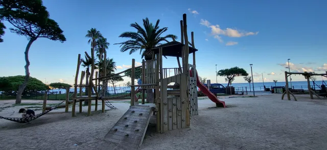 Apartamentos APCOSTAS Villa de Madrid