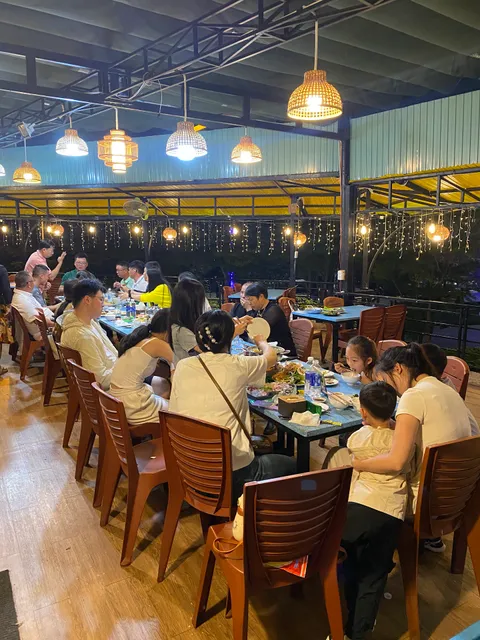Quán Hải Sản Biển Đêm - Bien Dem Seafood Restaurant 5*