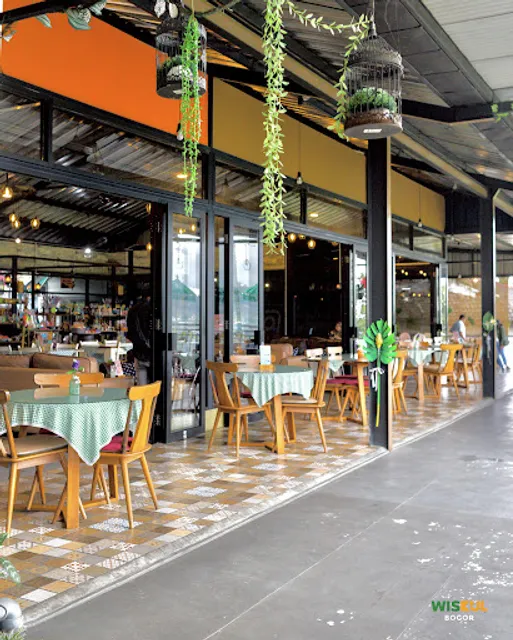 Breeve Hills Resto & Cafe