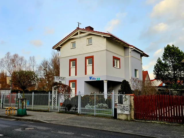 Villa 33