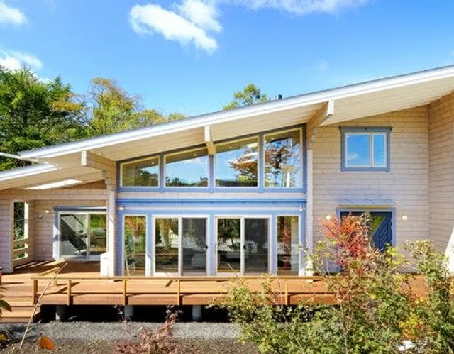 株式会社レンタヴィラKaruizawaBase