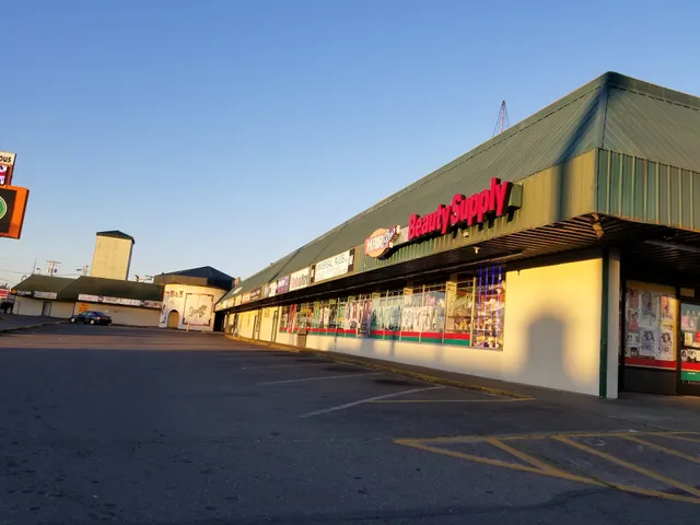 B & I Public Marketplace