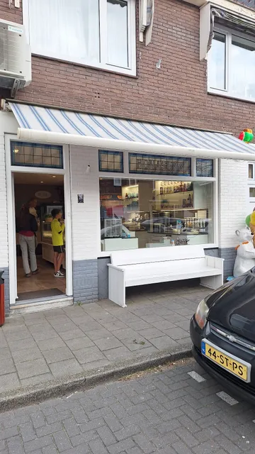 Italiaanse IJssalon Bonasera