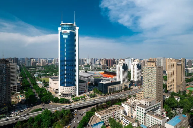 Xi'an Holiday Inn Crowne Plaza Parking Lot