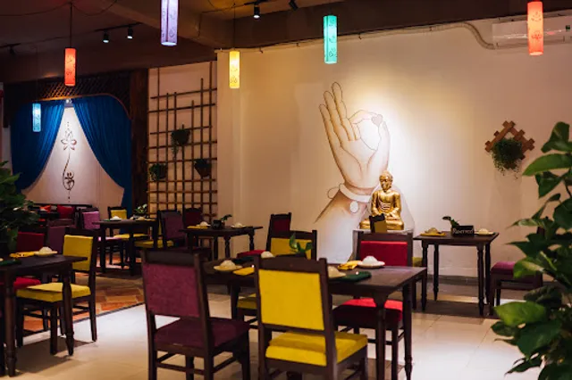 Shamballa Vegetarian, Greenhouse & Rooftop Bar - Da Nang