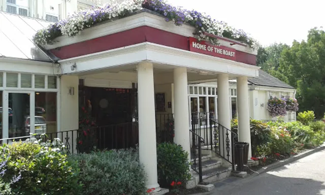 Toby Carvery Whitewebbs House