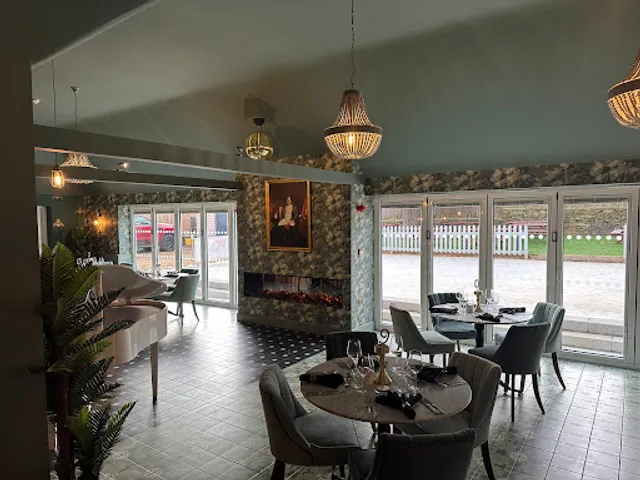 The Bold Dragoon & Restaurant 48