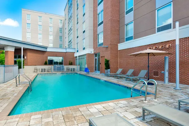 Hampton Inn & Suites Tallahassee Capitol - University